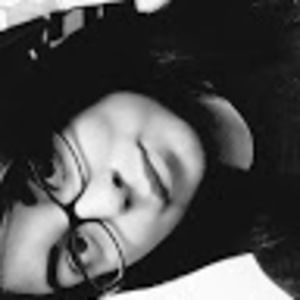 Meet your Posher, Mona